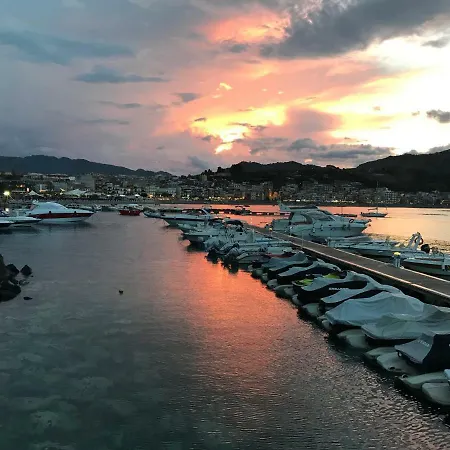 Belvedere Naxos 9 アパート *