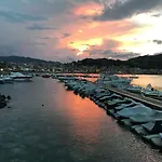 Belvedere Naxos 9 アパート *